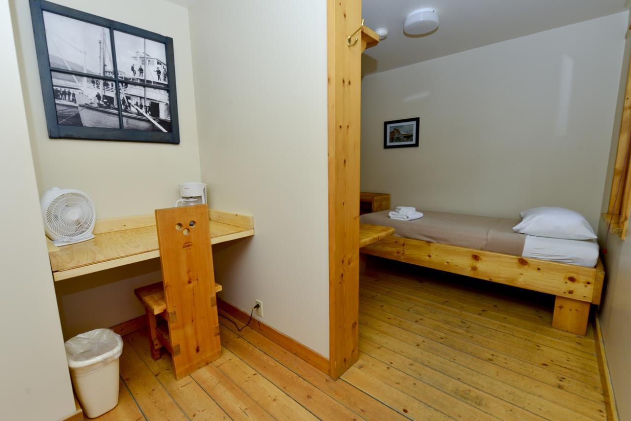 The Bunkhouse Otel Dawson City Dış mekan fotoğraf